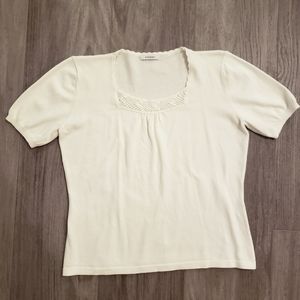 Dressbarn White Short Sleeve Women's Knit Sweater Blouse Top with Crochet Detail